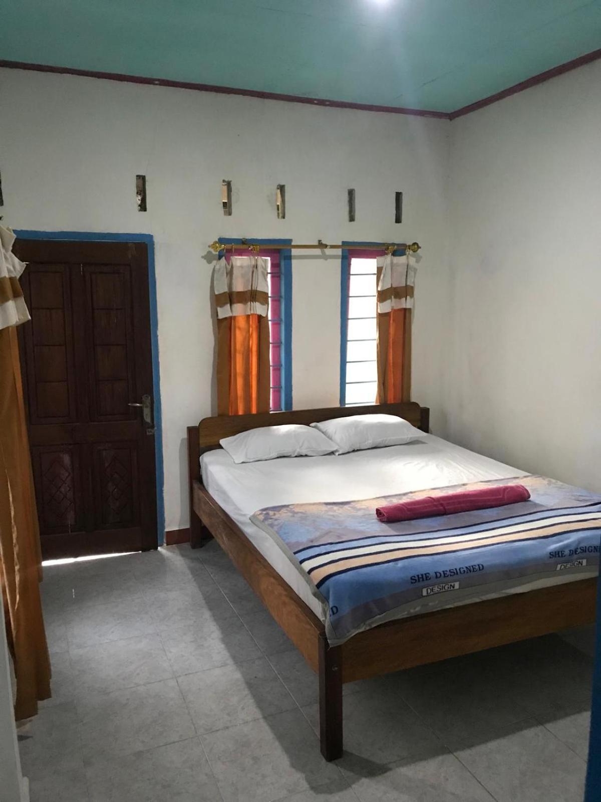 Bulan Homestay Plambi Exterior foto